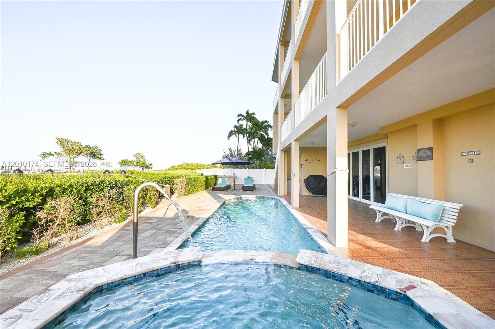 112 N Bounty Ln