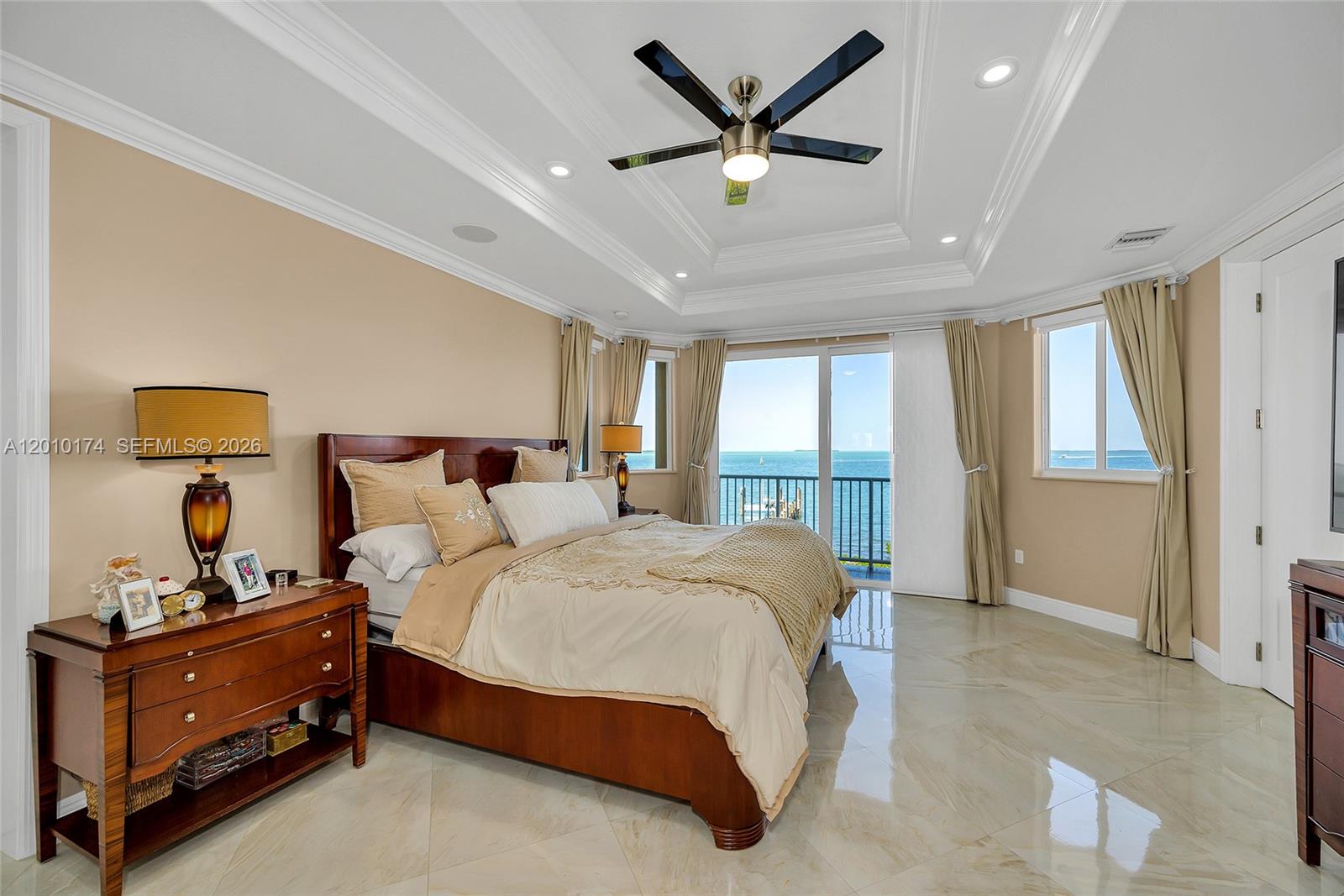 112 N Bounty Ln
