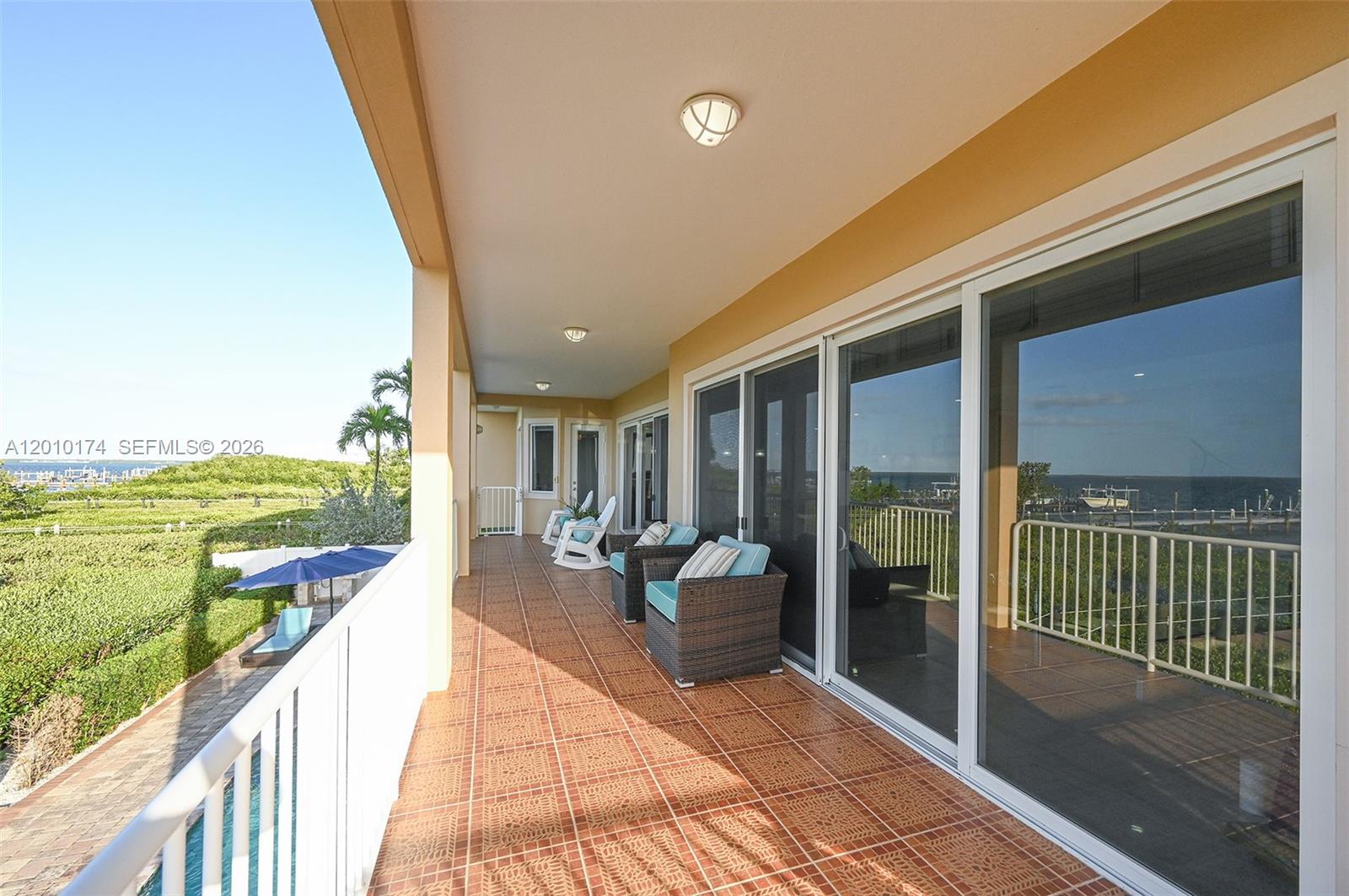 112 N Bounty Ln