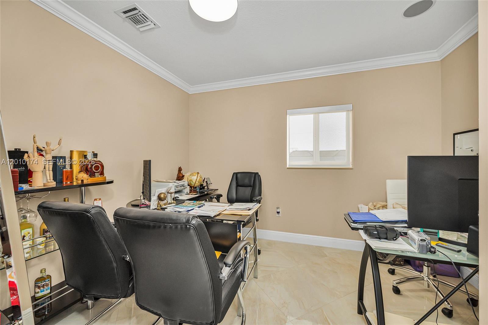 112 N Bounty Ln