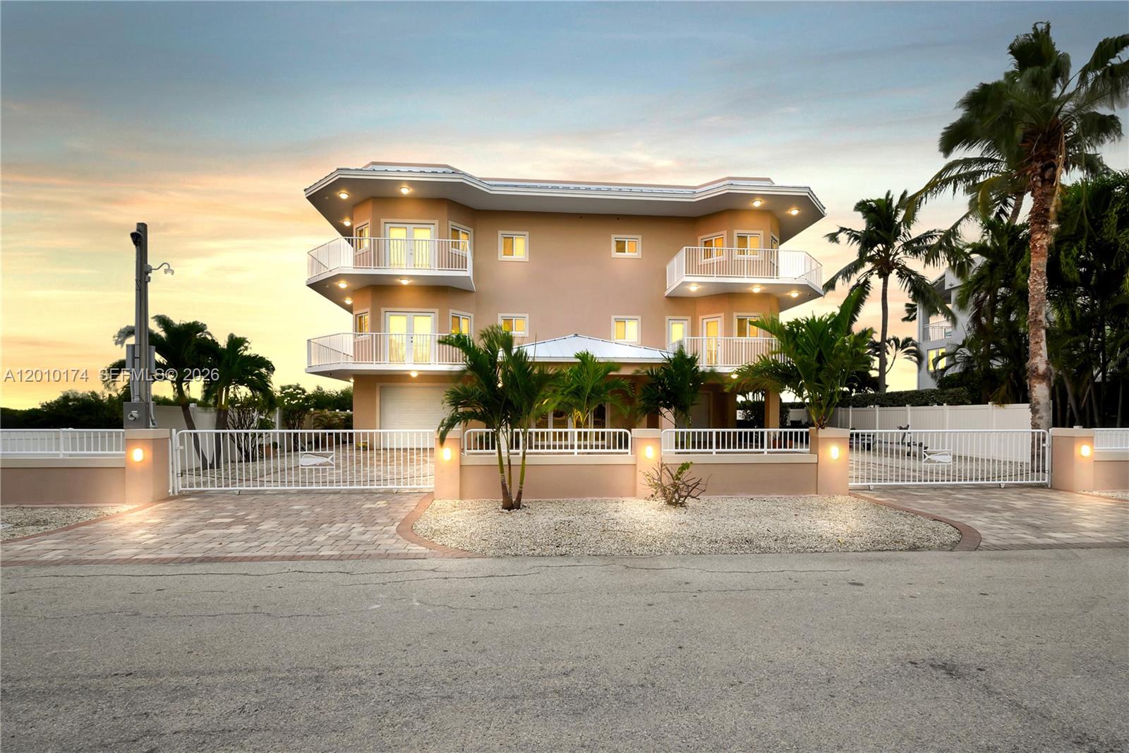 112 N Bounty Ln
