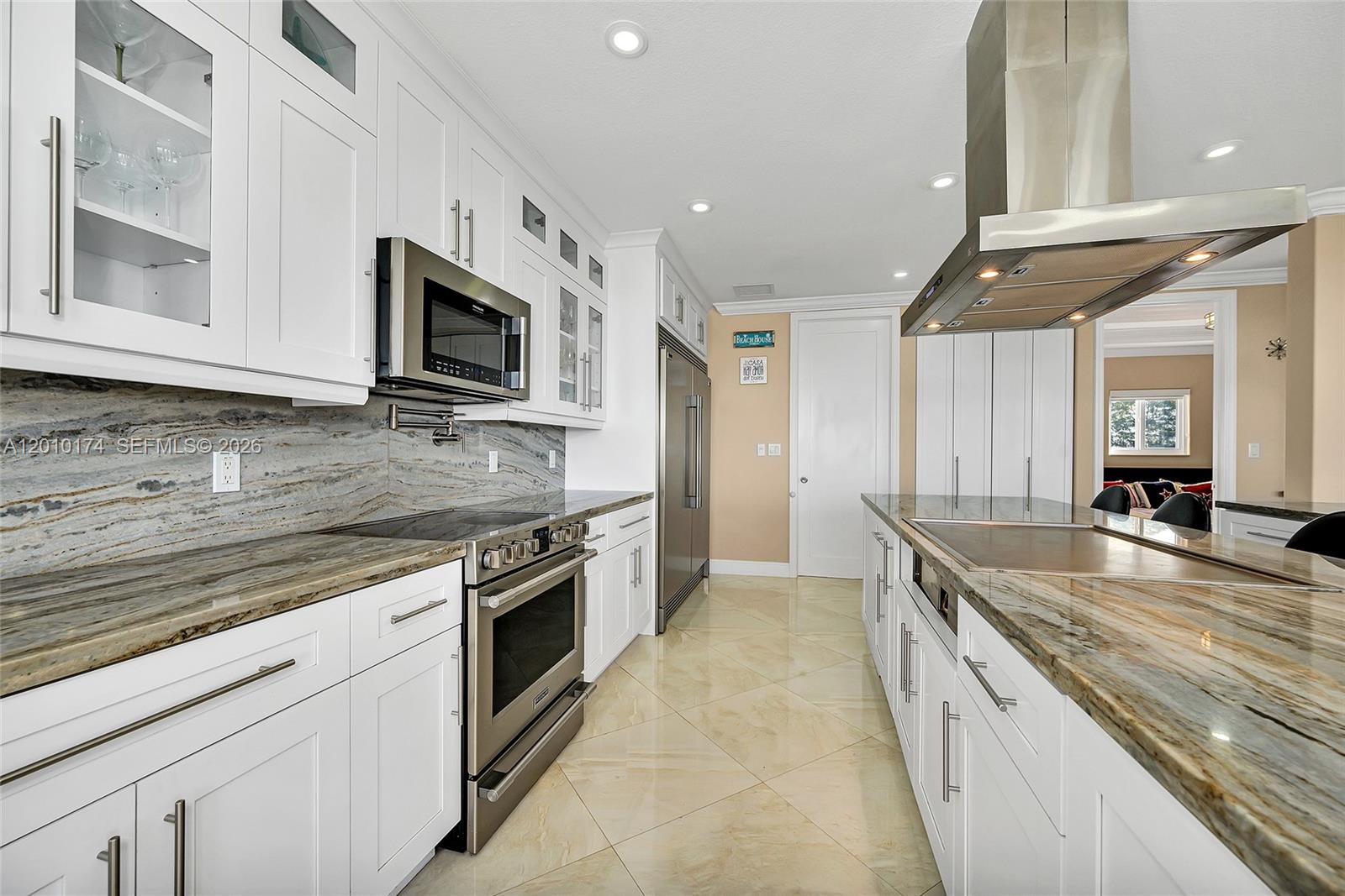 112 N Bounty Ln