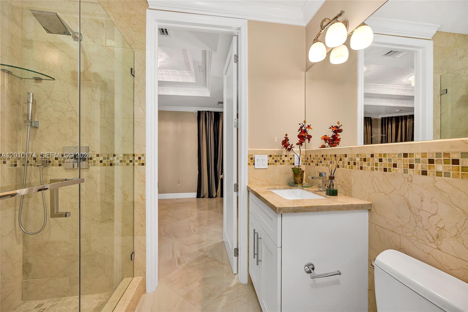 112 N Bounty Ln