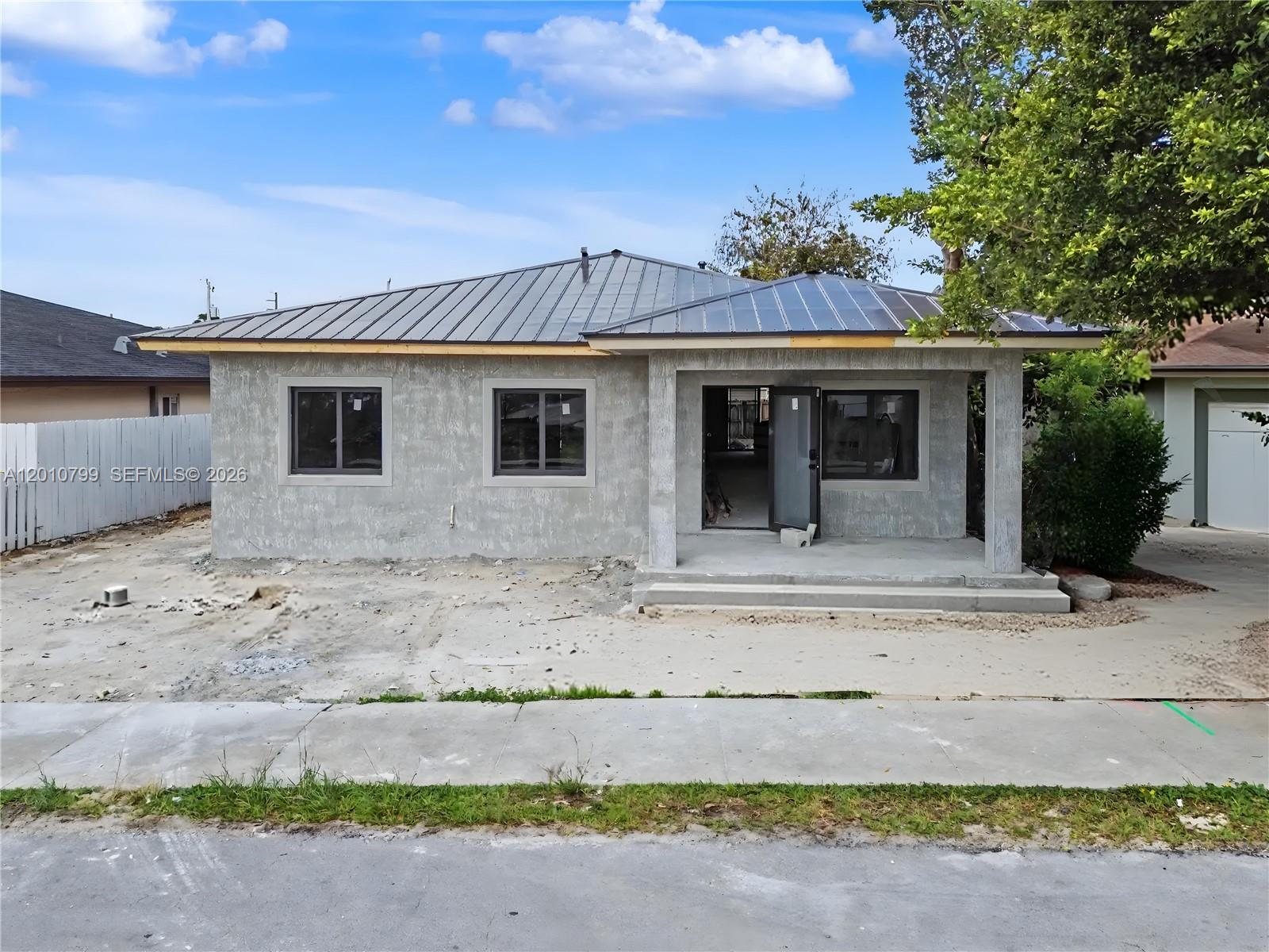 640 SW 10th Ave