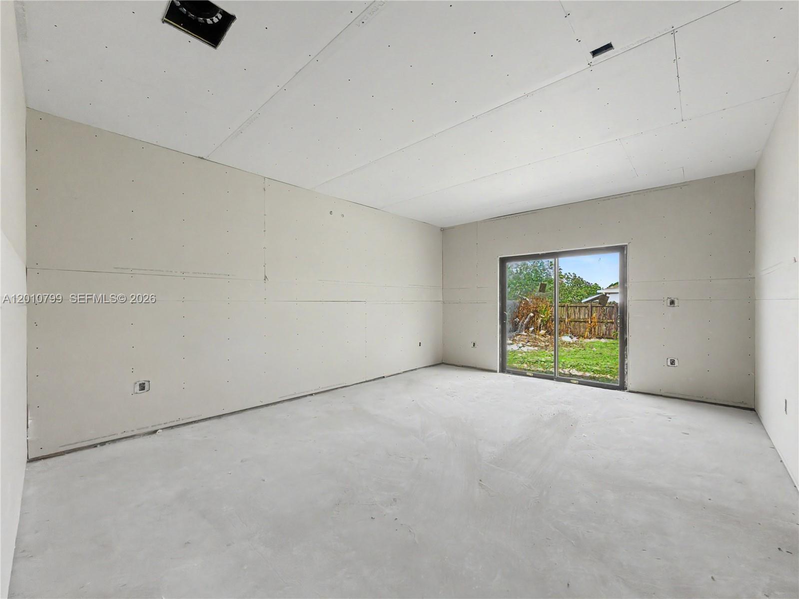 640 SW 10th Ave