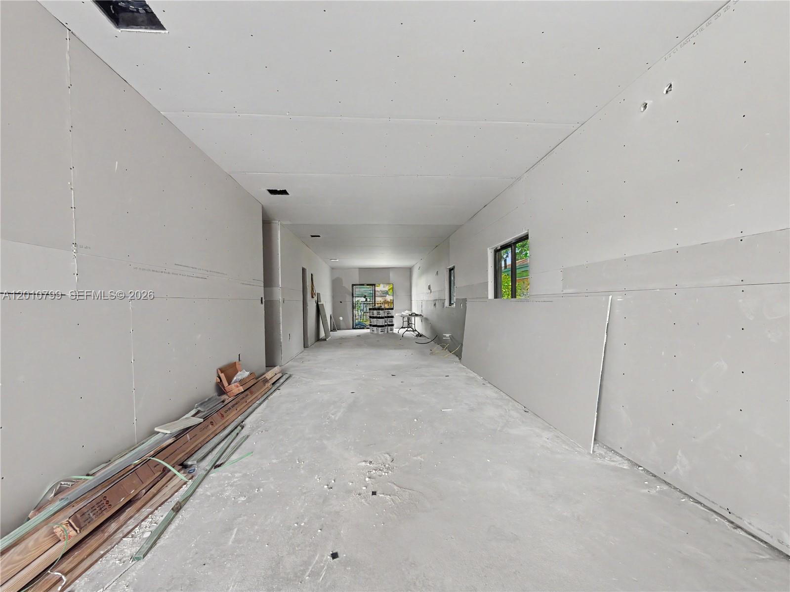 640 SW 10th Ave