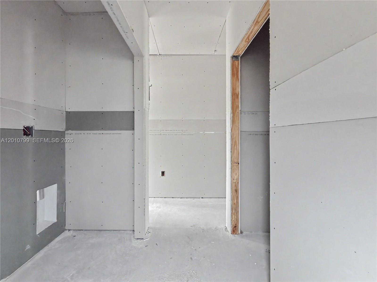 640 SW 10th Ave
