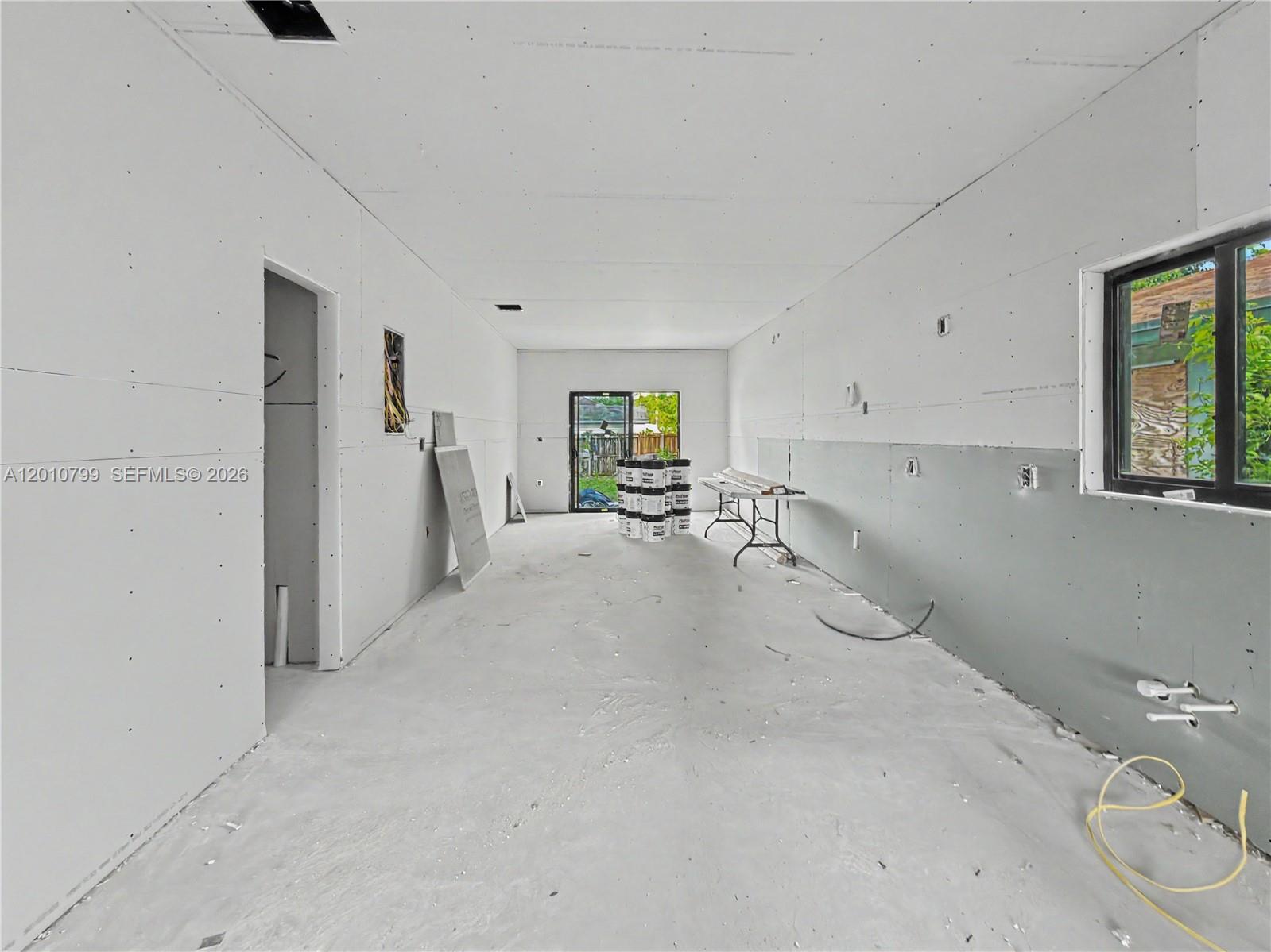 640 SW 10th Ave