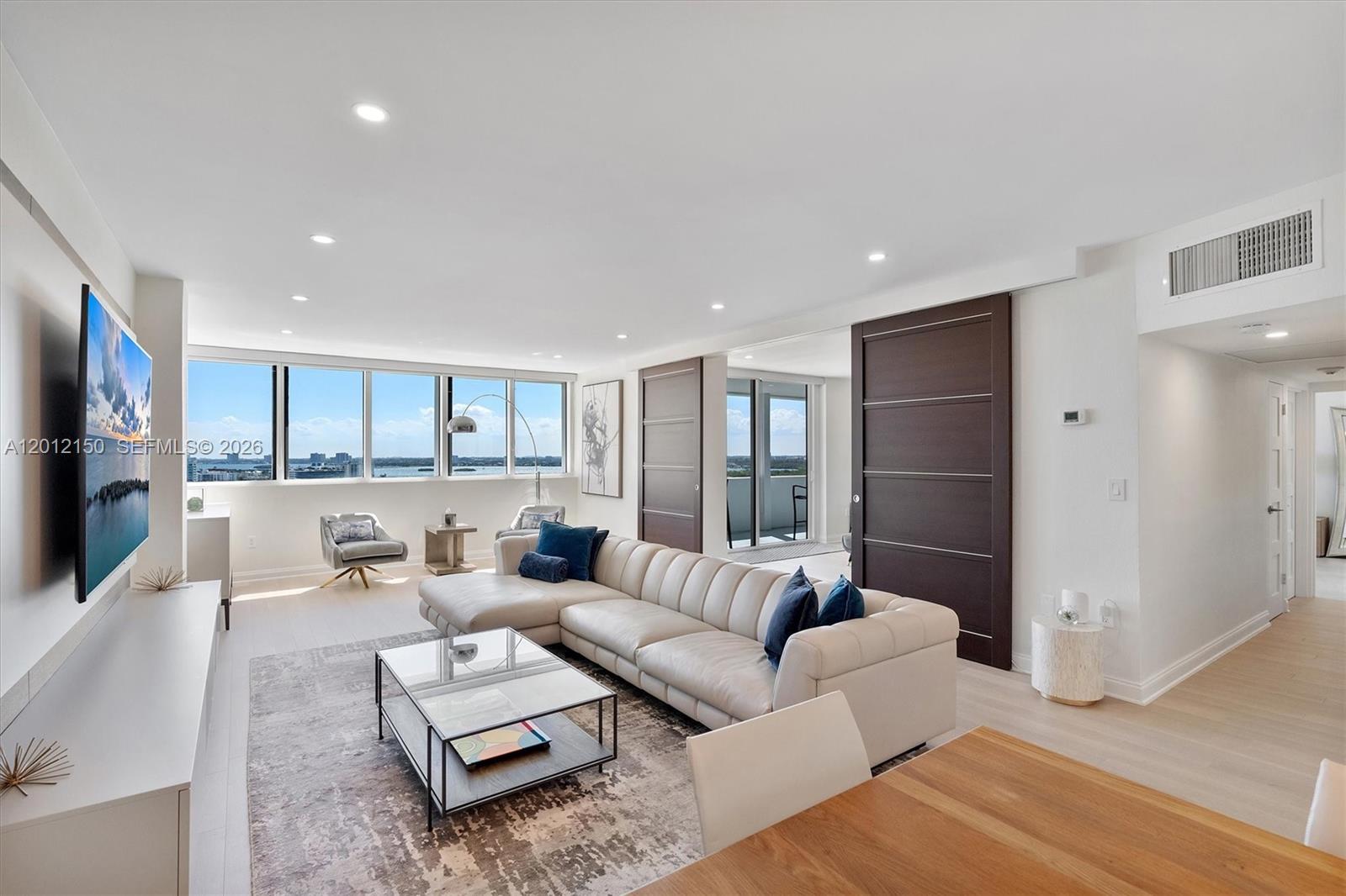 10275 Collins Ave # 1530