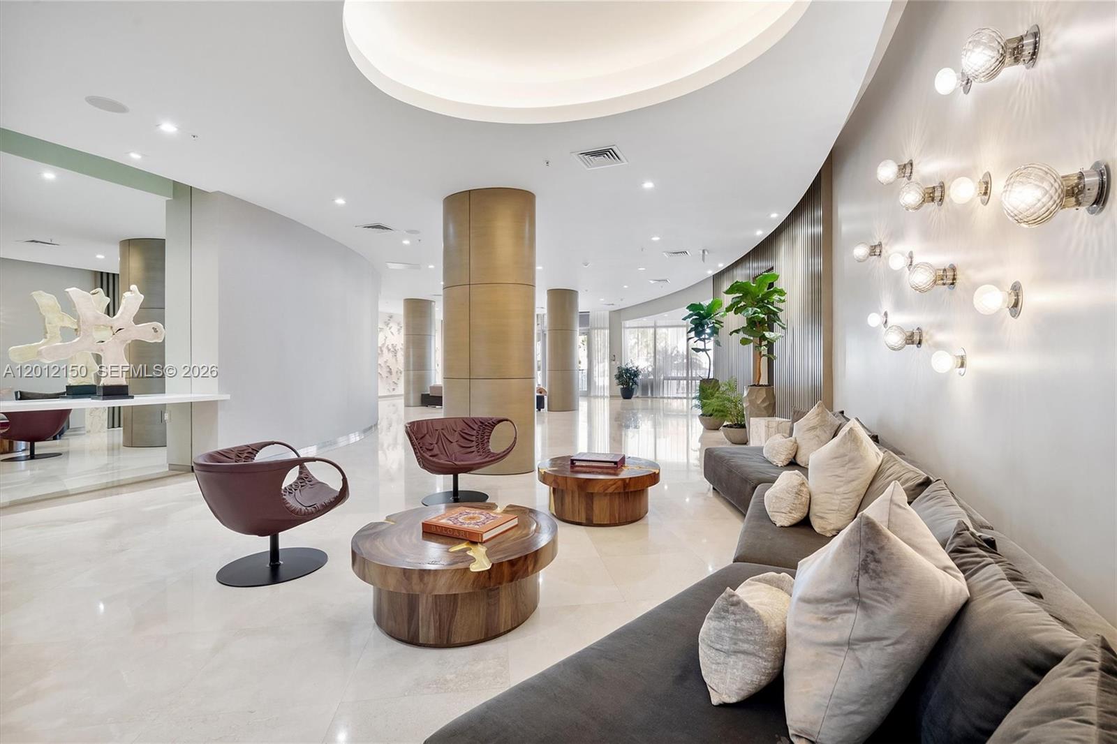 10275 Collins Ave # 1530
