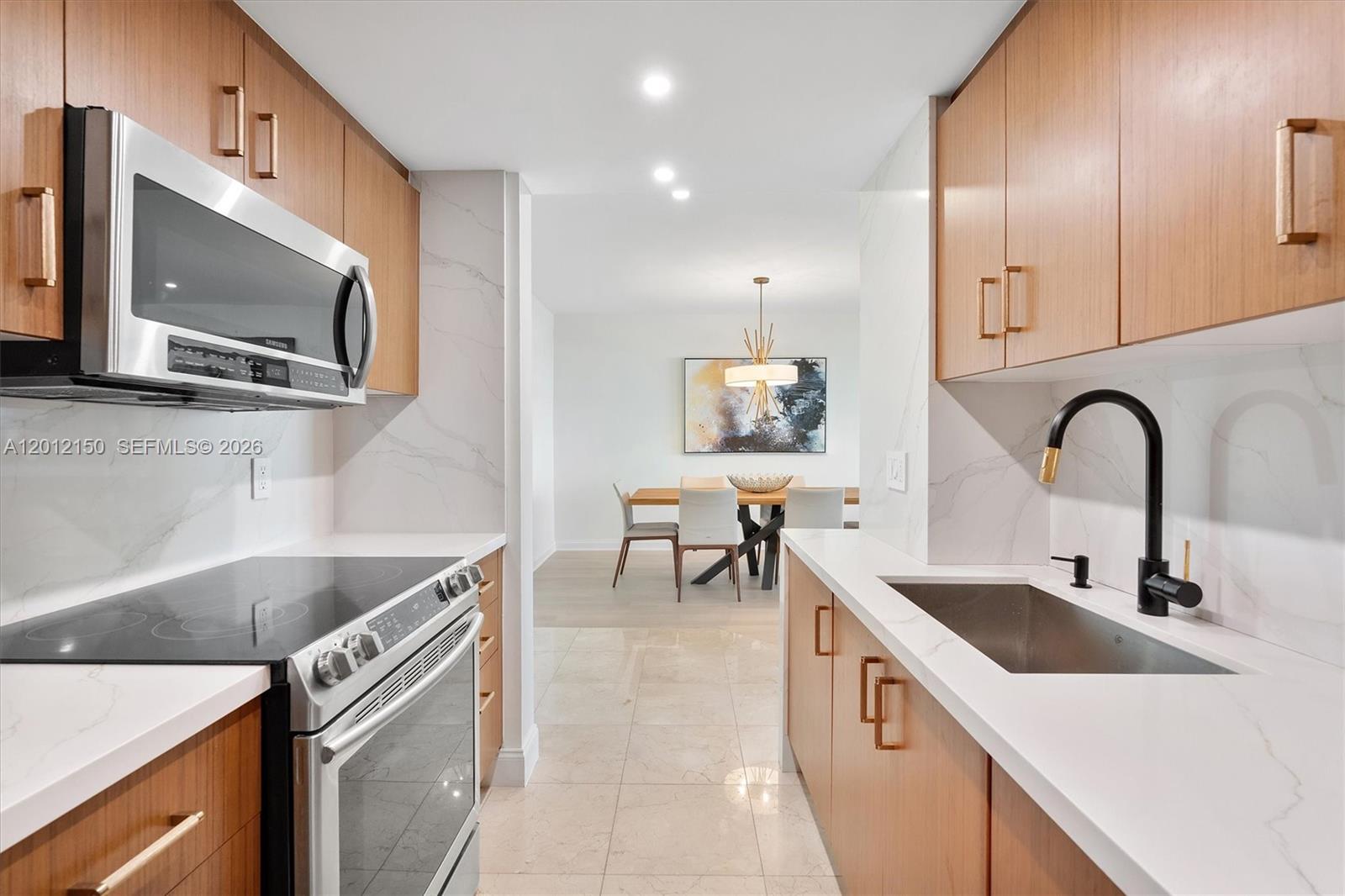 10275 Collins Ave # 1530