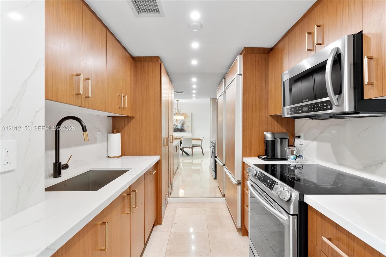 10275 Collins Ave # 1530