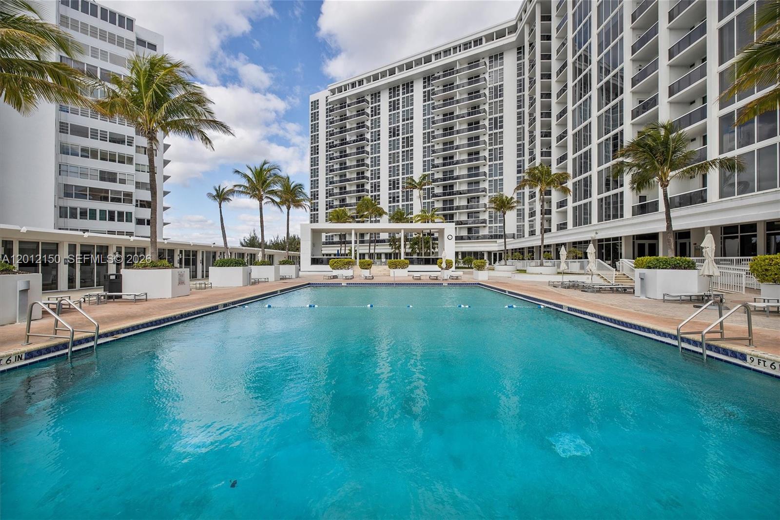 10275 Collins Ave # 1530
