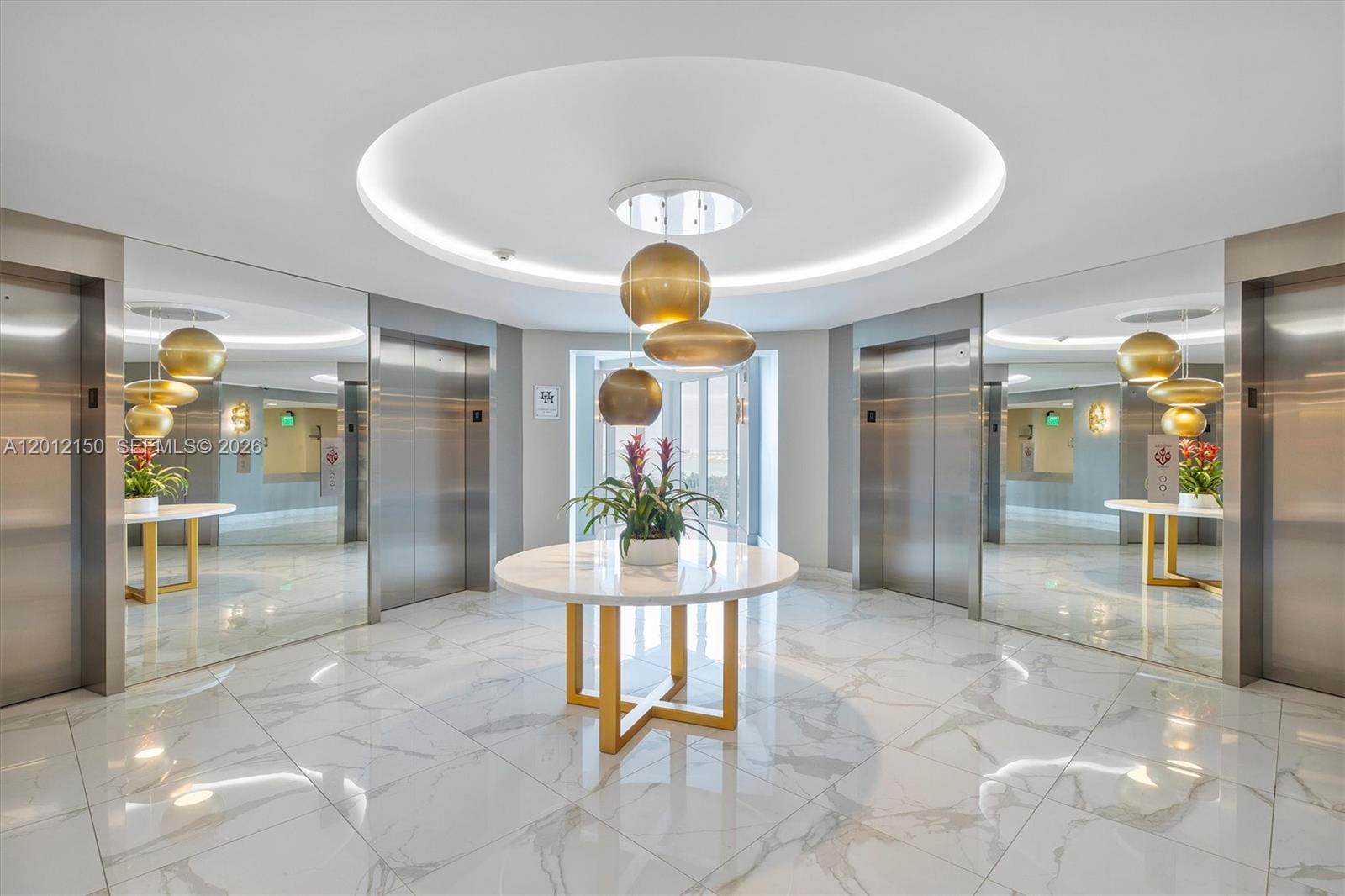10275 Collins Ave # 1530