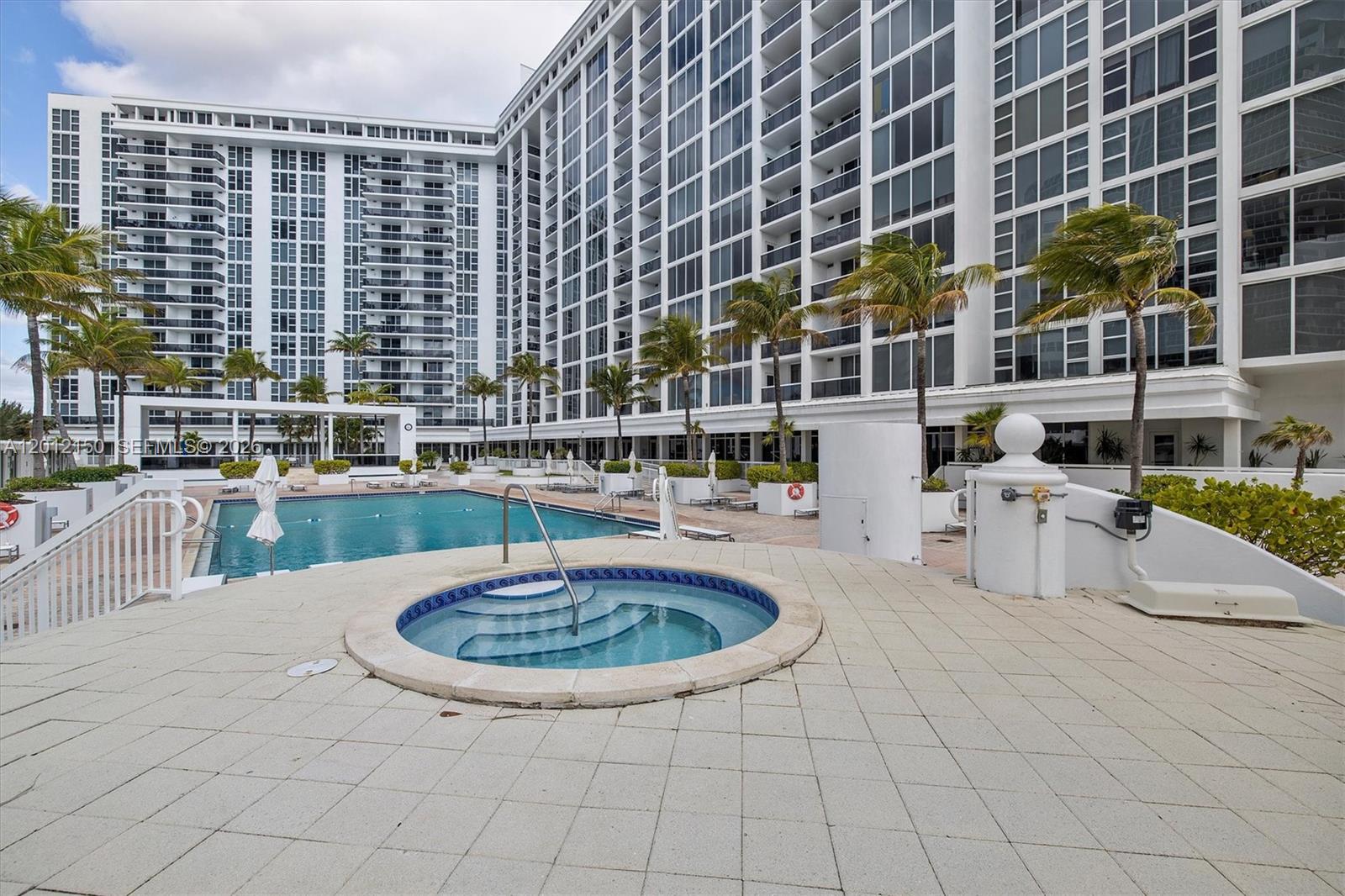 10275 Collins Ave # 1530