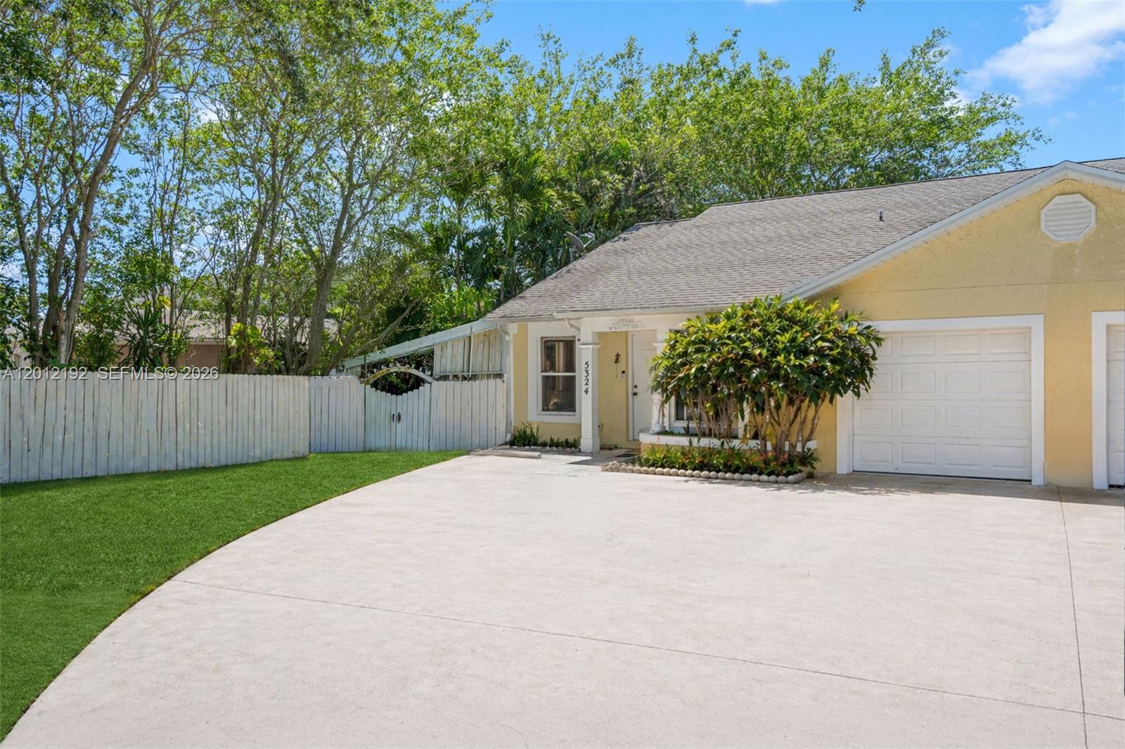 5324 Grey Fox Ct