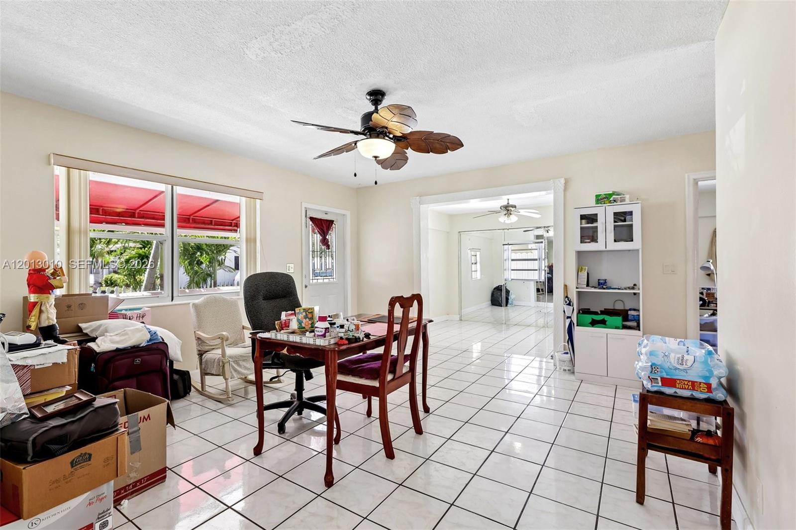 1215 S 24th Ave