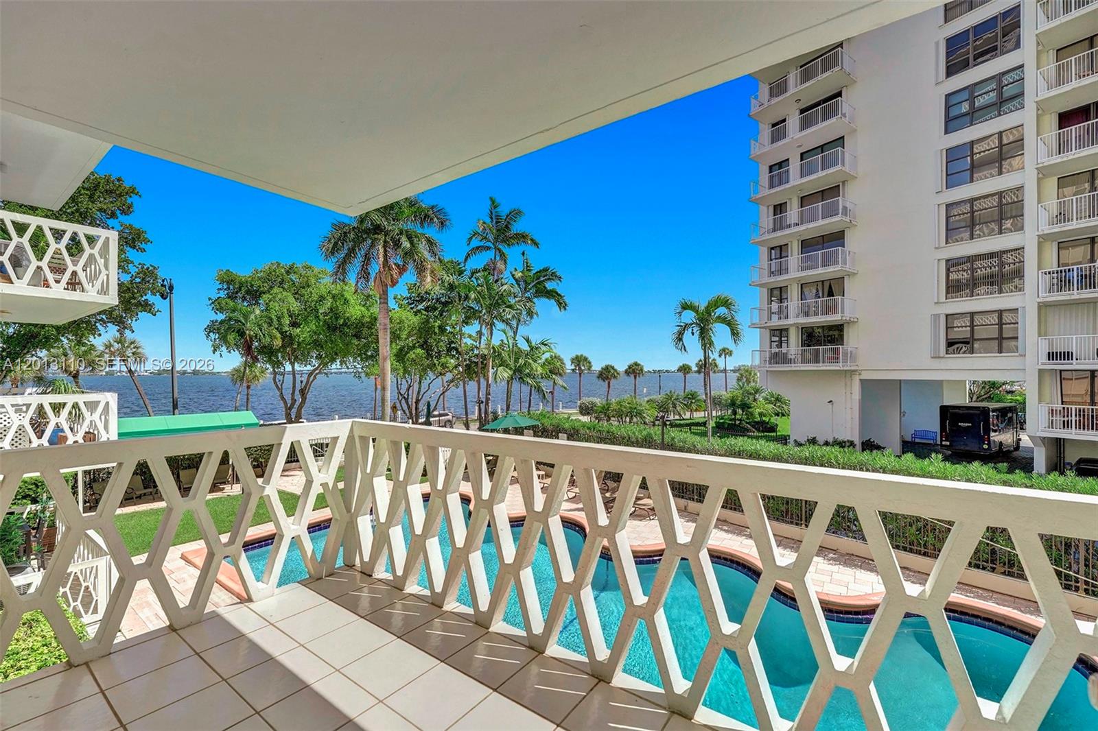 1430 Brickell Bay Dr # 206
