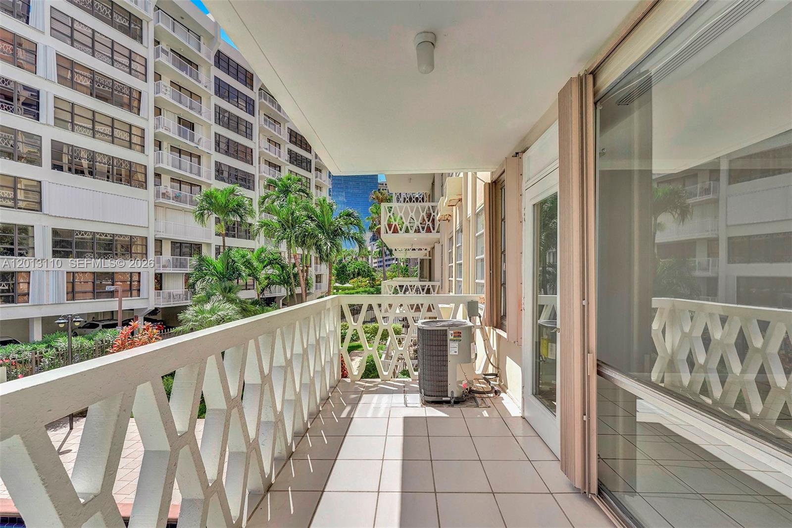 1430 Brickell Bay Dr # 206