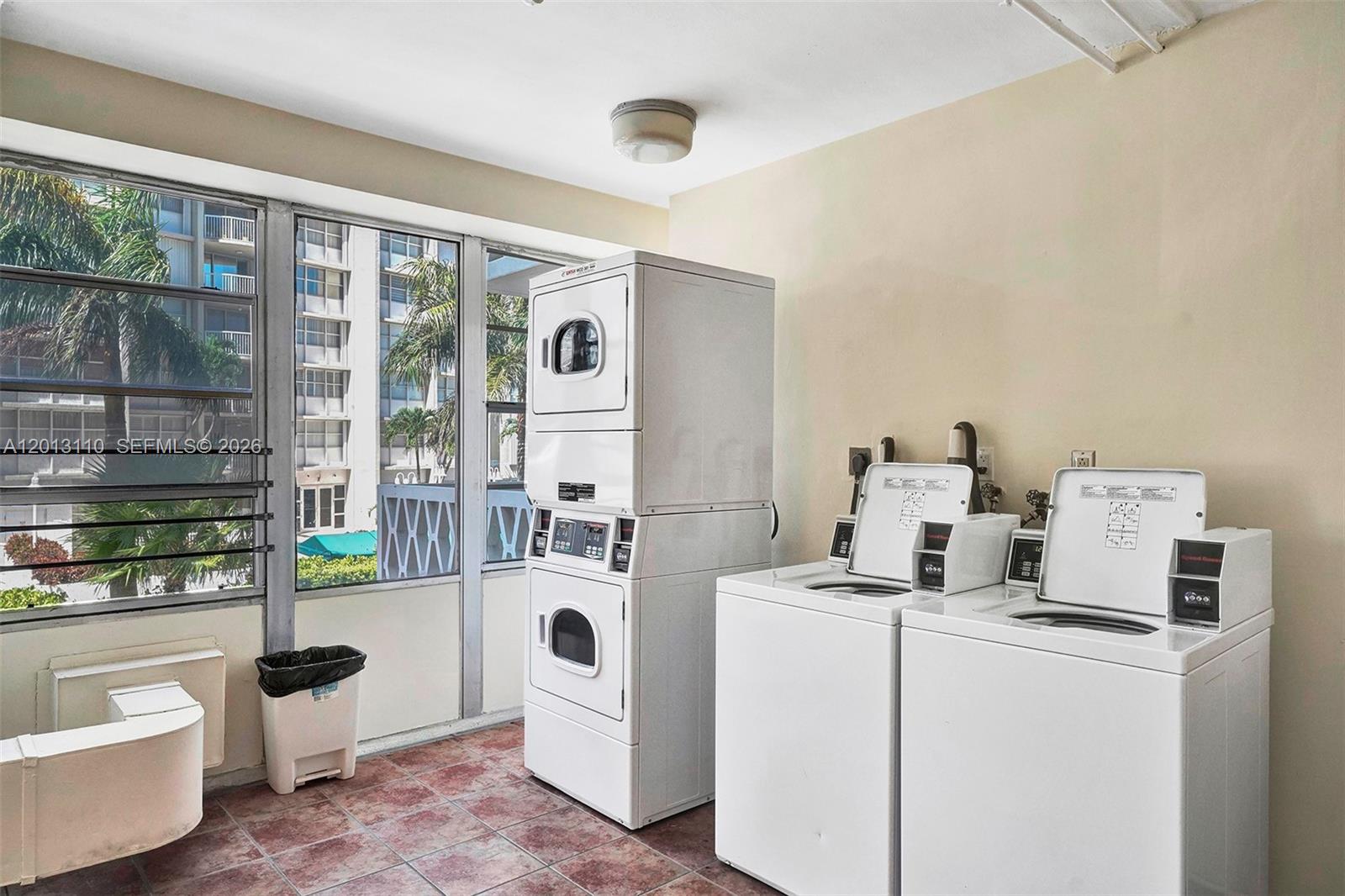 1430 Brickell Bay Dr # 206