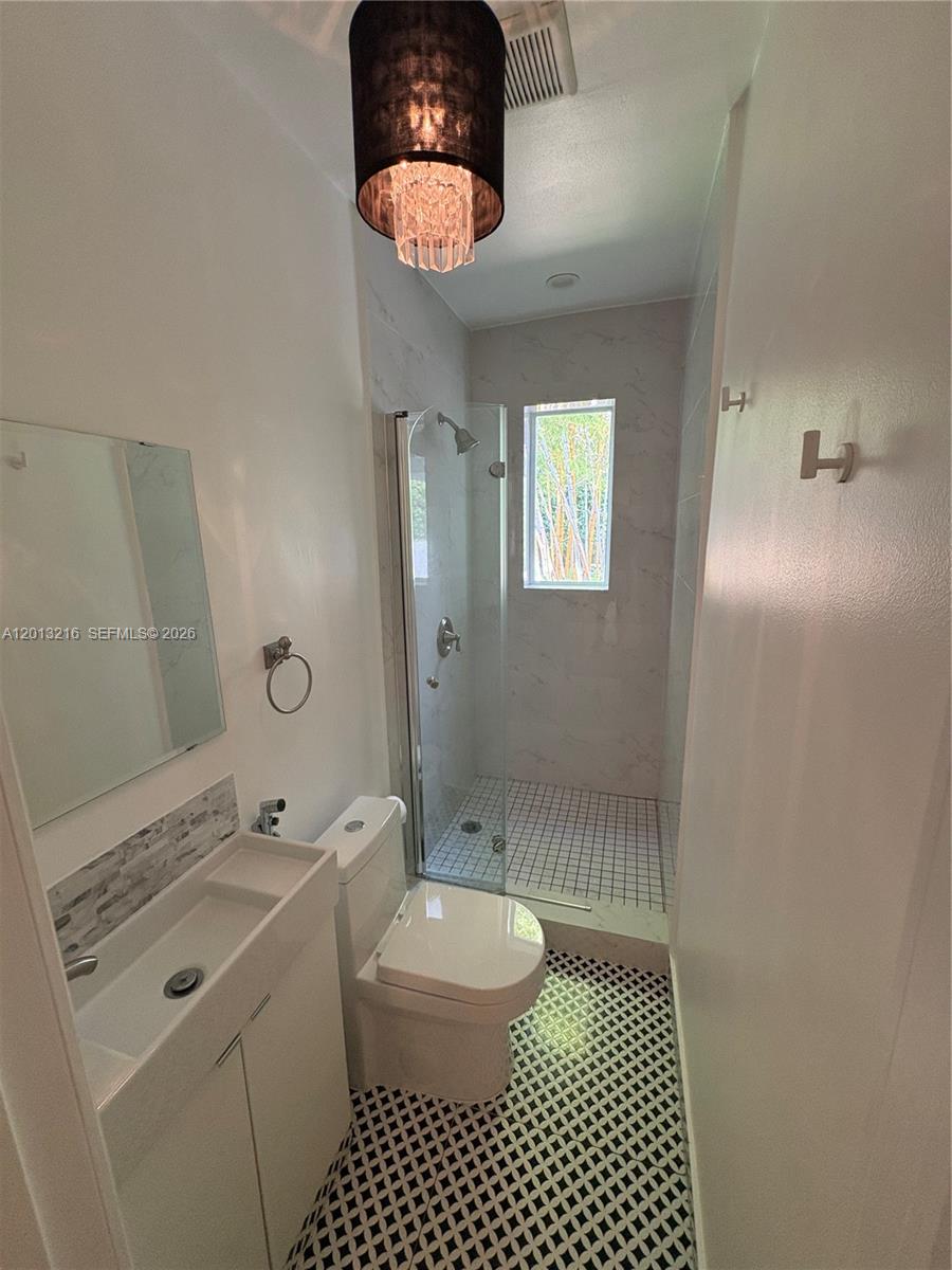 250 SW 19th Rd