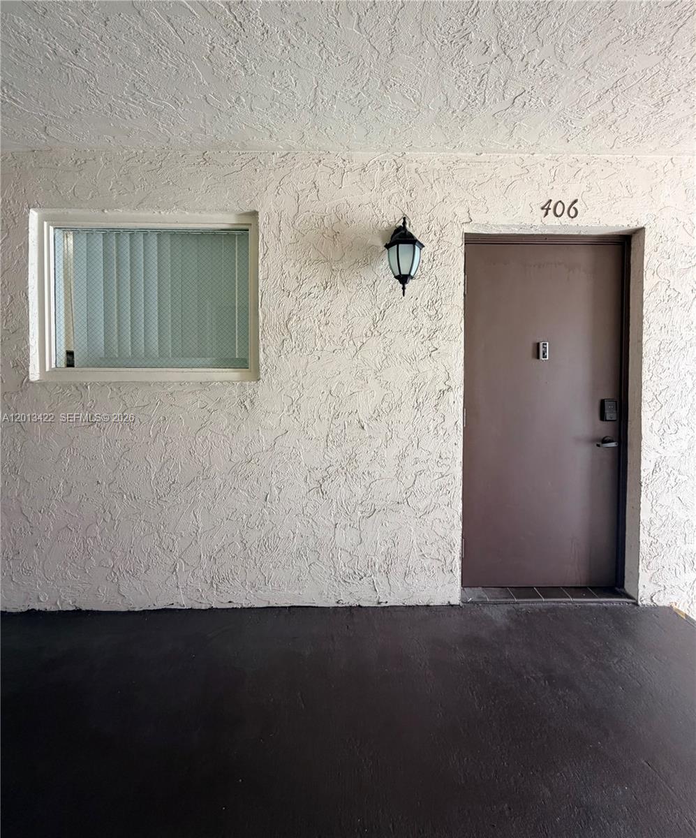 406 N Laurel Dr # 207