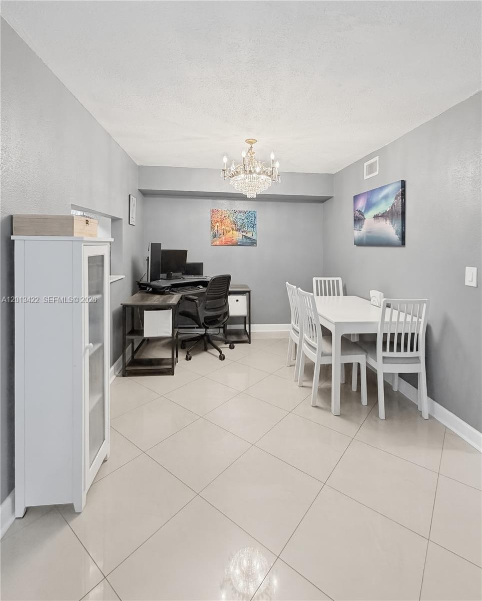 406 N Laurel Dr # 207