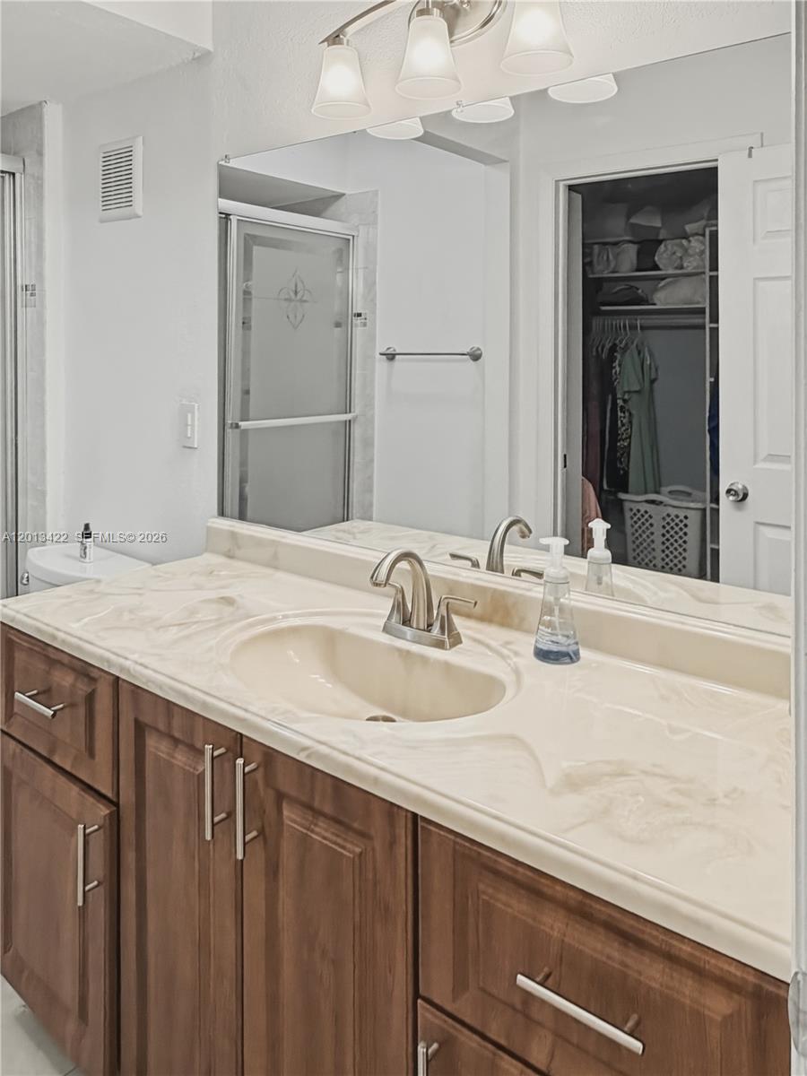406 N Laurel Dr # 207