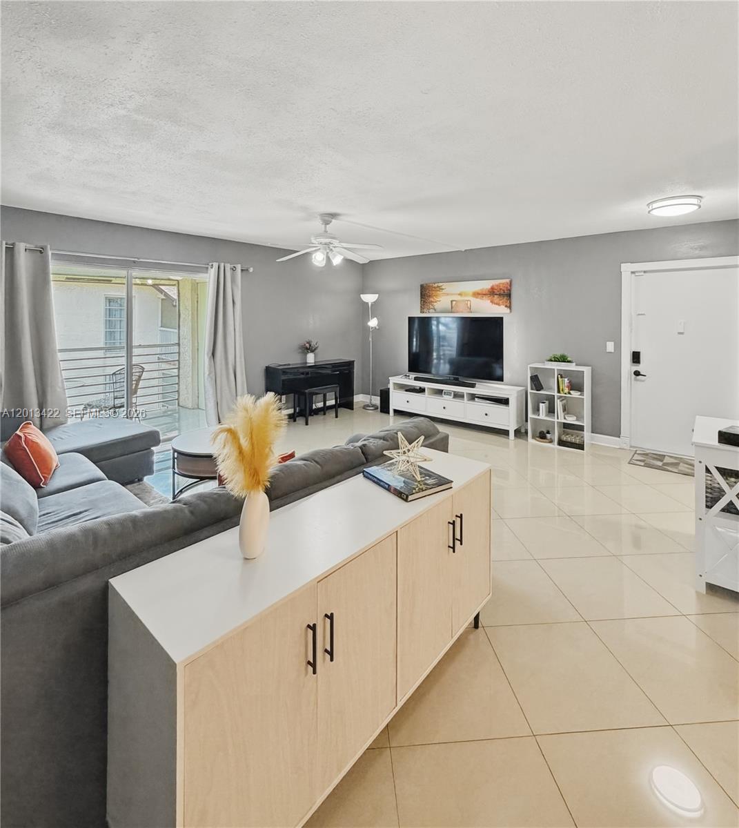 406 N Laurel Dr # 207