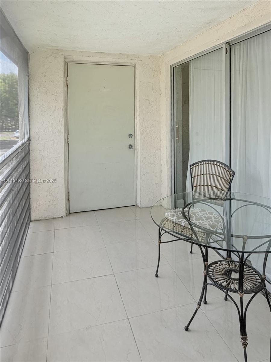406 N Laurel Dr # 207