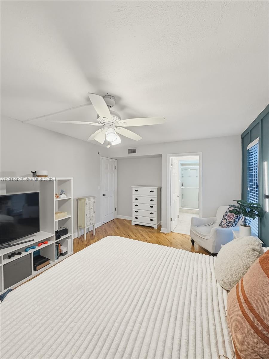406 N Laurel Dr # 207