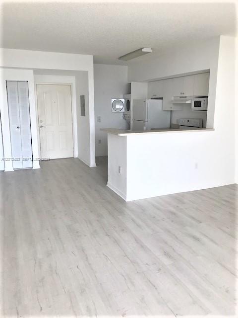 5077 NW 7th St # 807