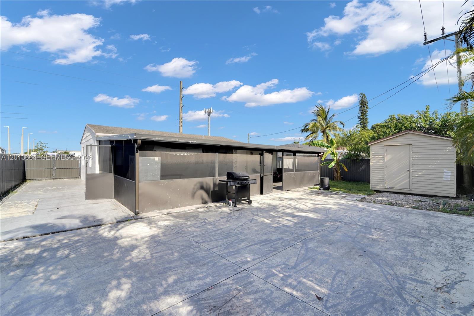 9425 NW 36th Ave