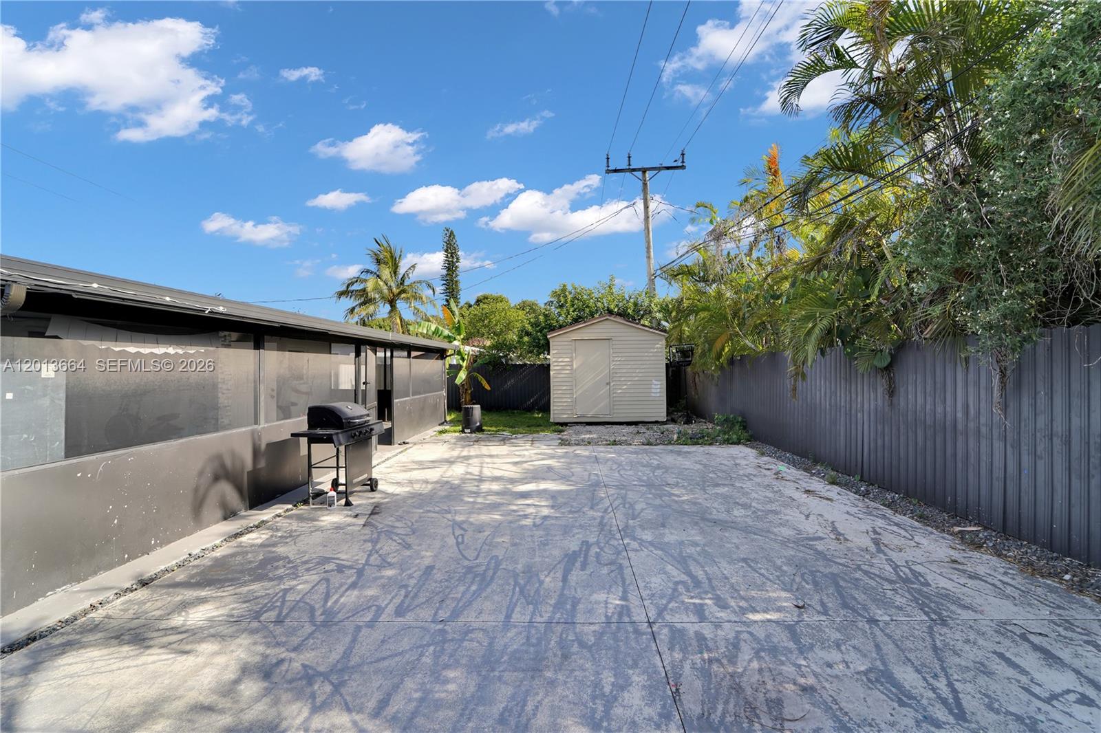 9425 NW 36th Ave