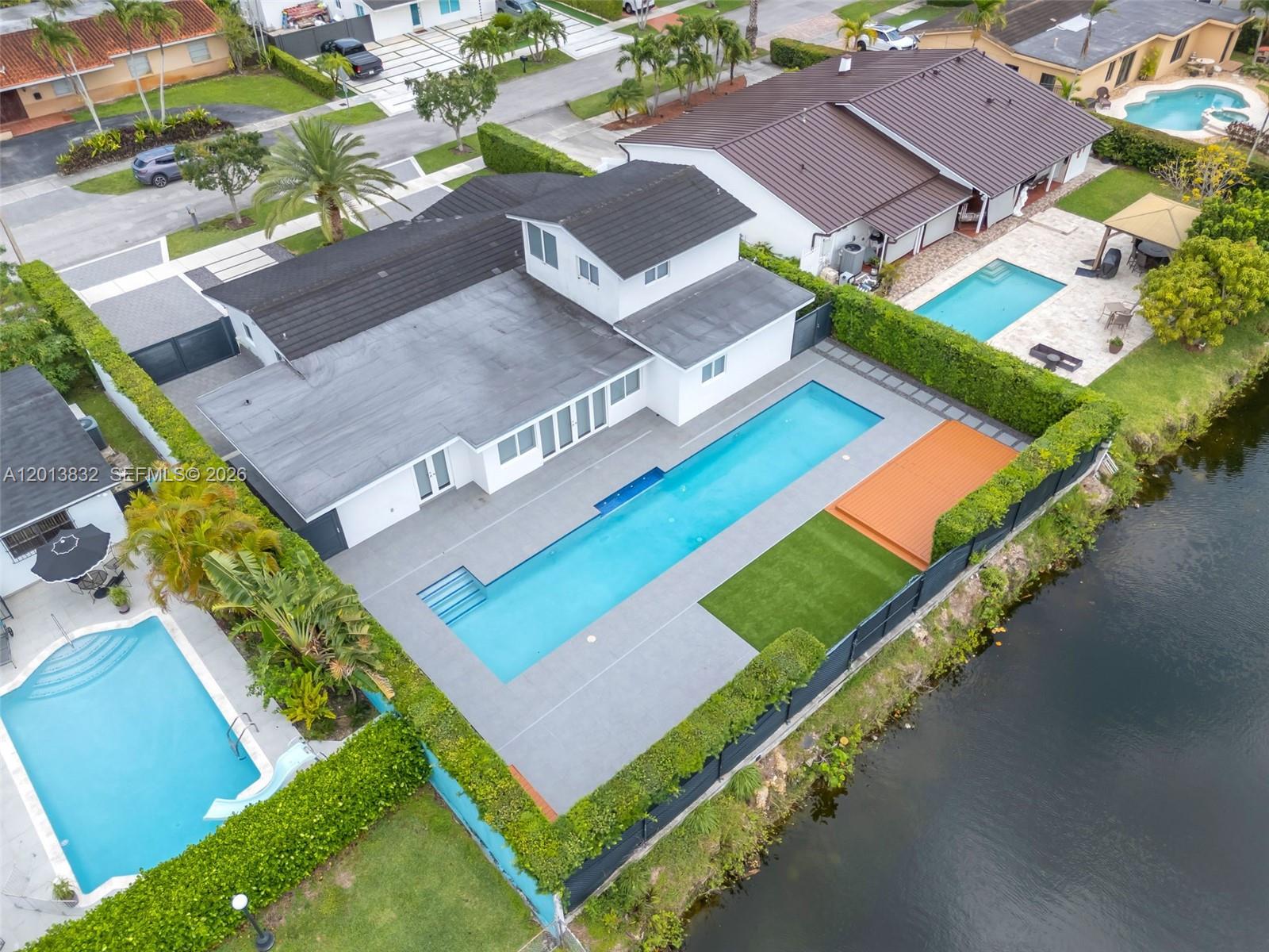 3112 Village Green Dr