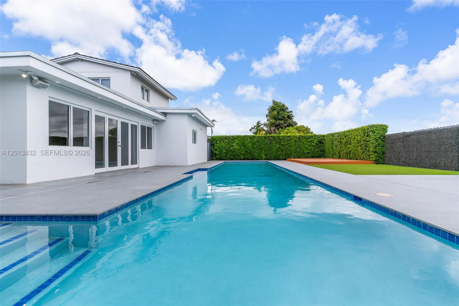 3112 Village Green Dr
