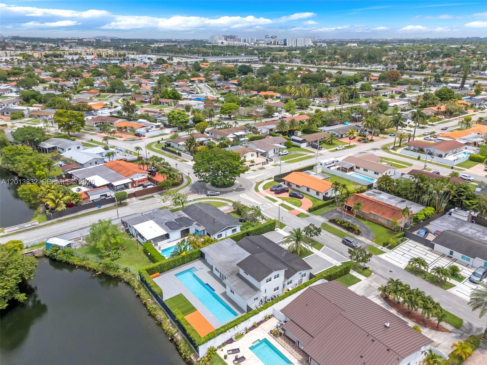 3112 Village Green Dr