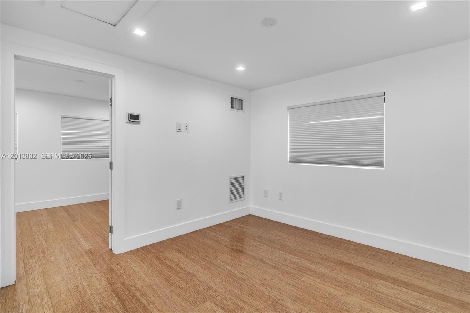 3112 Village Green Dr