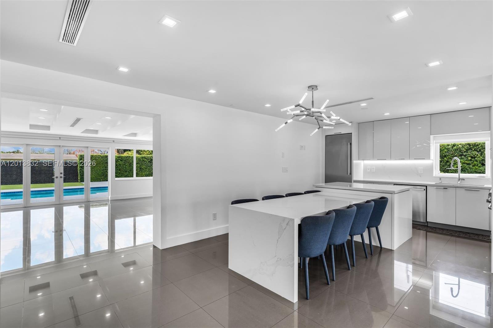 3112 Village Green Dr