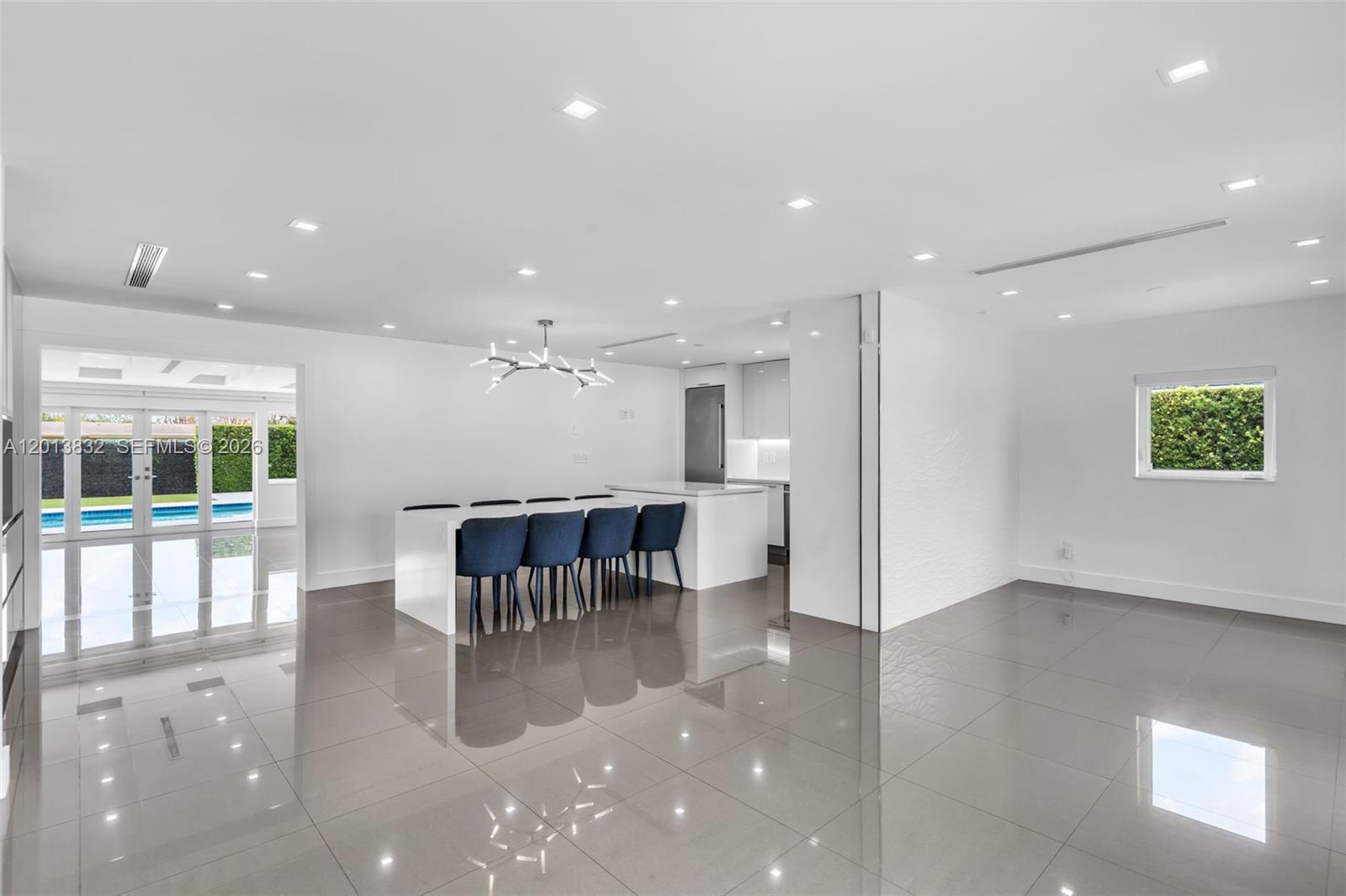 3112 Village Green Dr