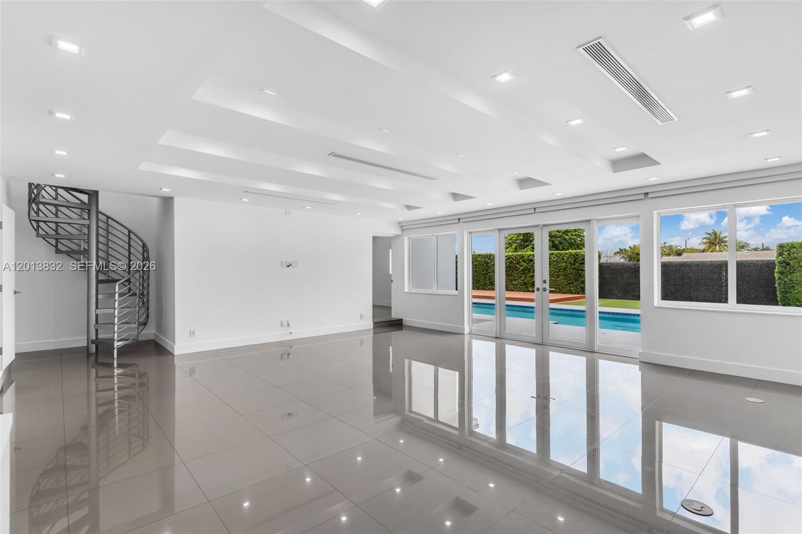 3112 Village Green Dr