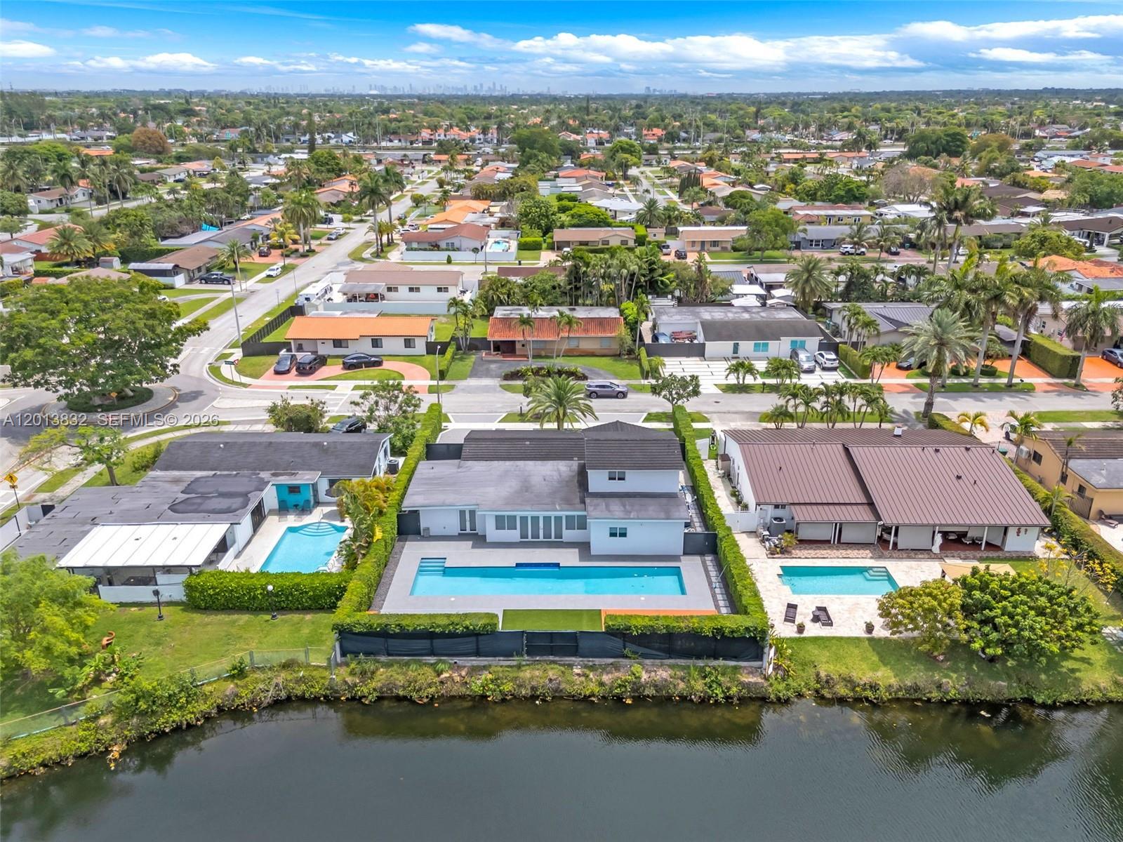 3112 Village Green Dr
