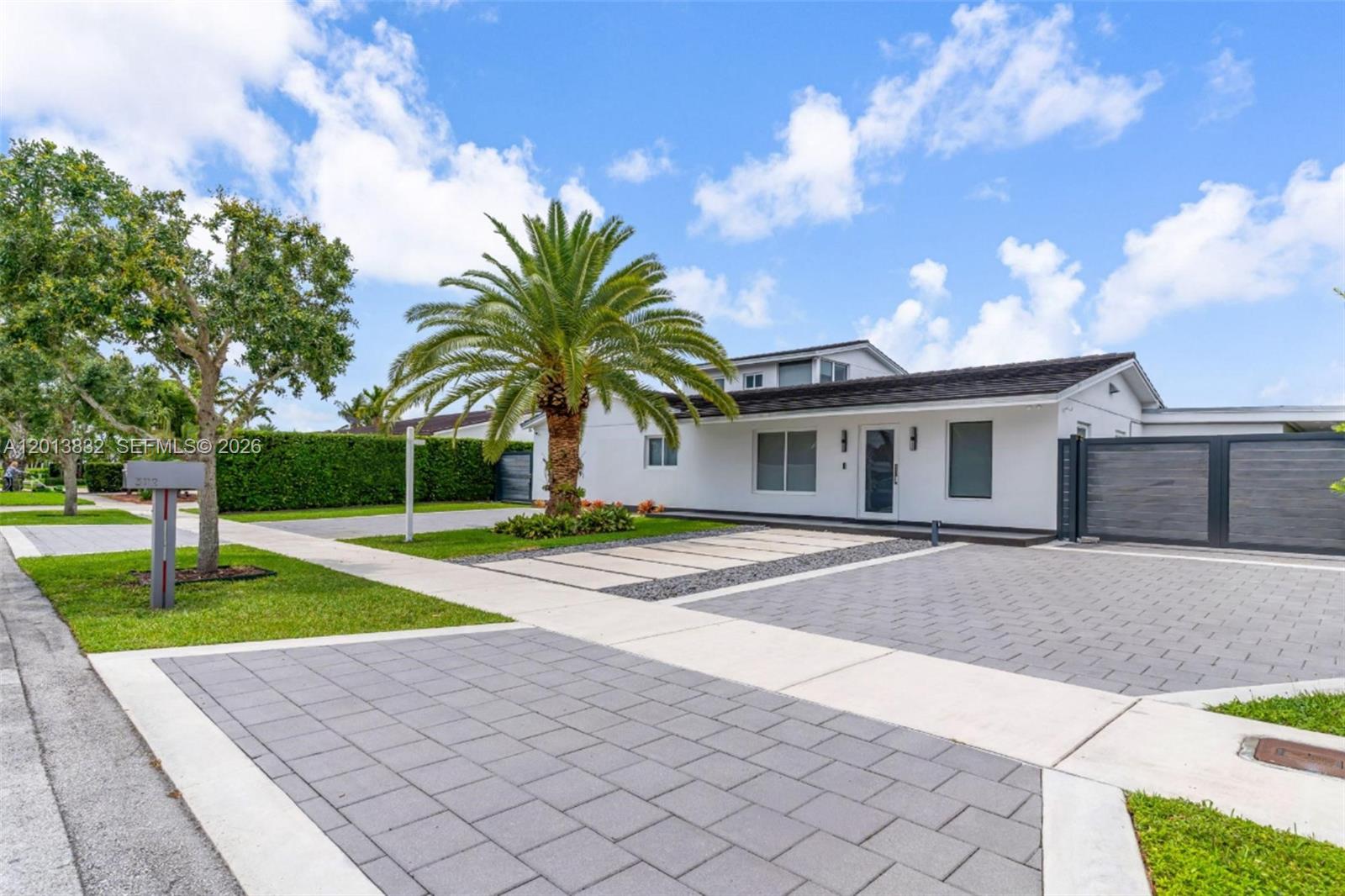 3112 Village Green Dr