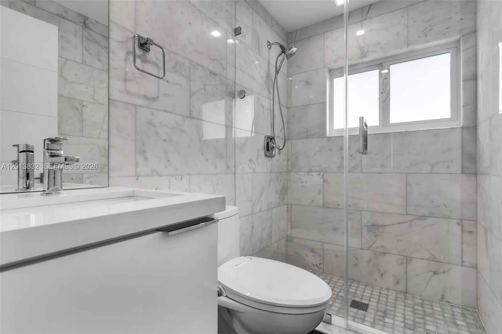 3112 Village Green Dr