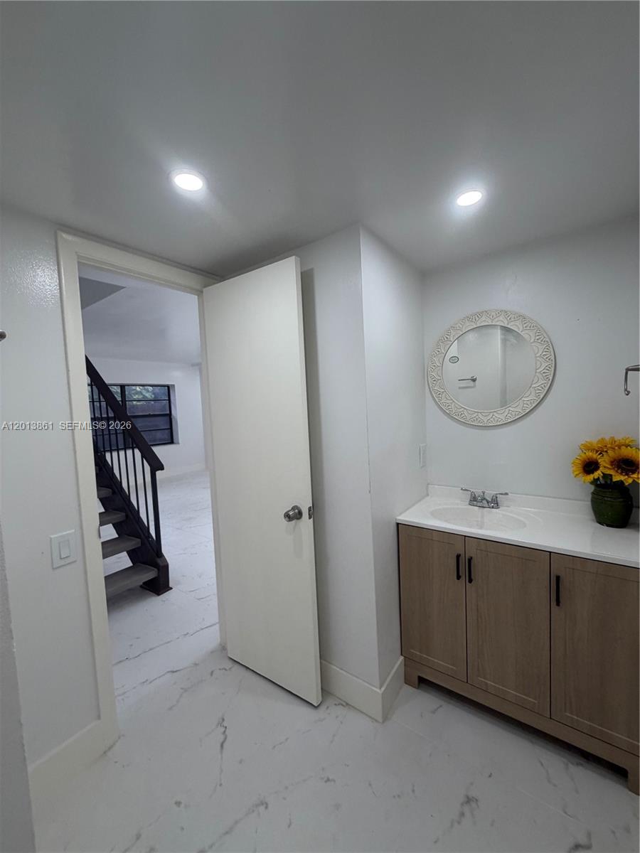 7024 SW 114th Pl # 52 Unit: A-52