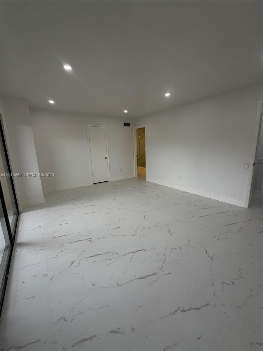 7024 SW 114th Pl # 52 Unit: A-52