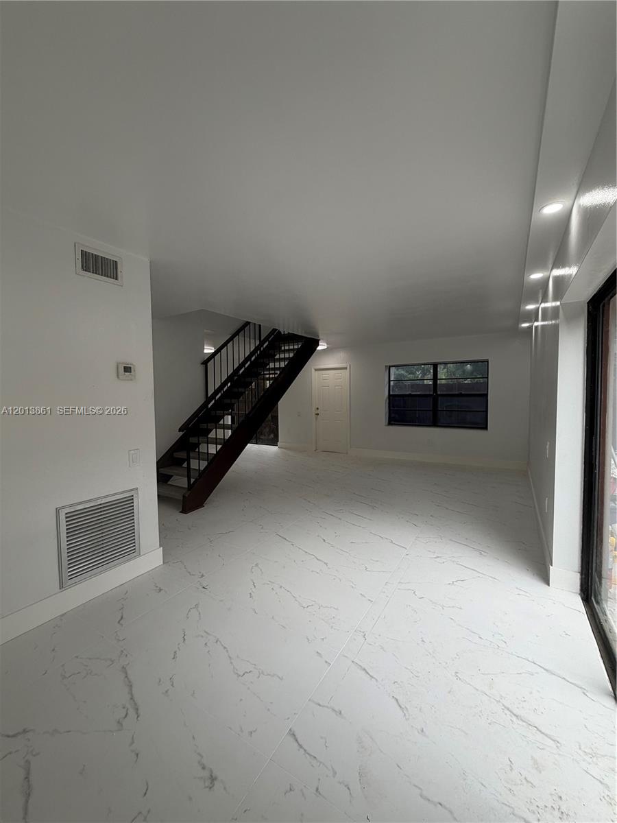 7024 SW 114th Pl # 52 Unit: A-52