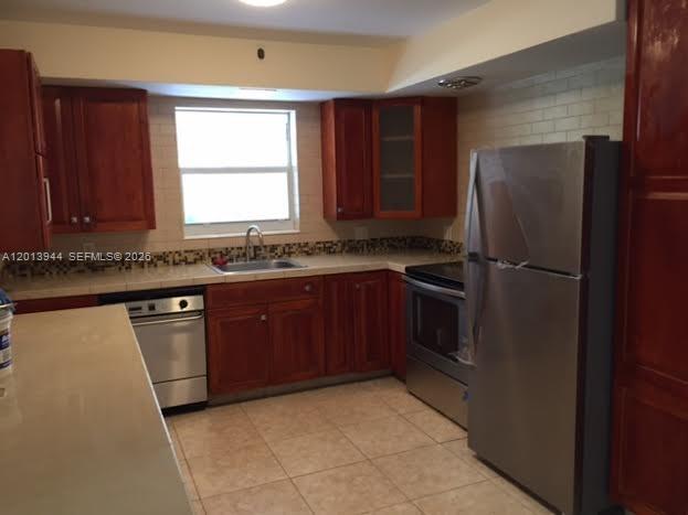 335 NE 114th St # 1