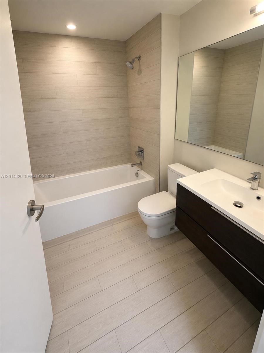 9940 W Bay Harbor Dr Unit: 7B-S