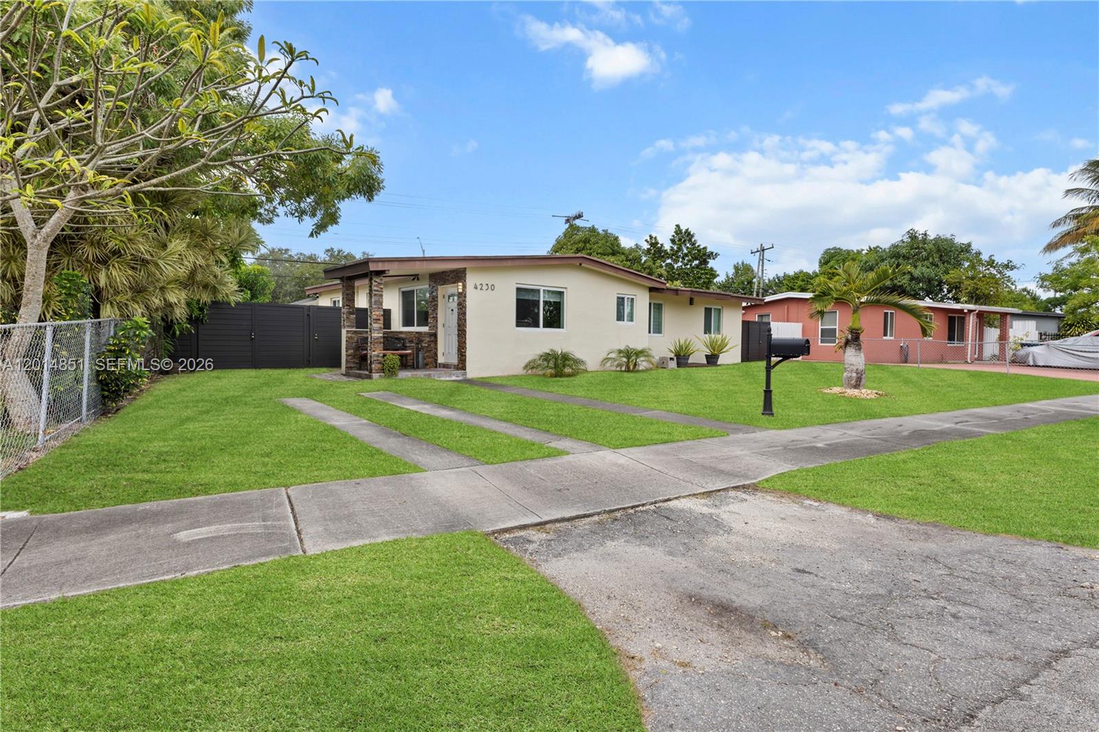 4230 SW 111th Ave